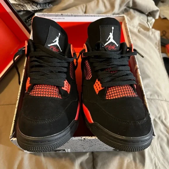 Air Jordan 4 Retro Black and Gray - Picture 5 of 9